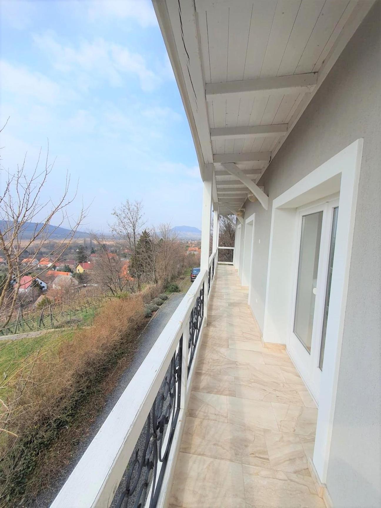 Villa Izabella Badacsonytordemic ภายนอก รูปภาพ