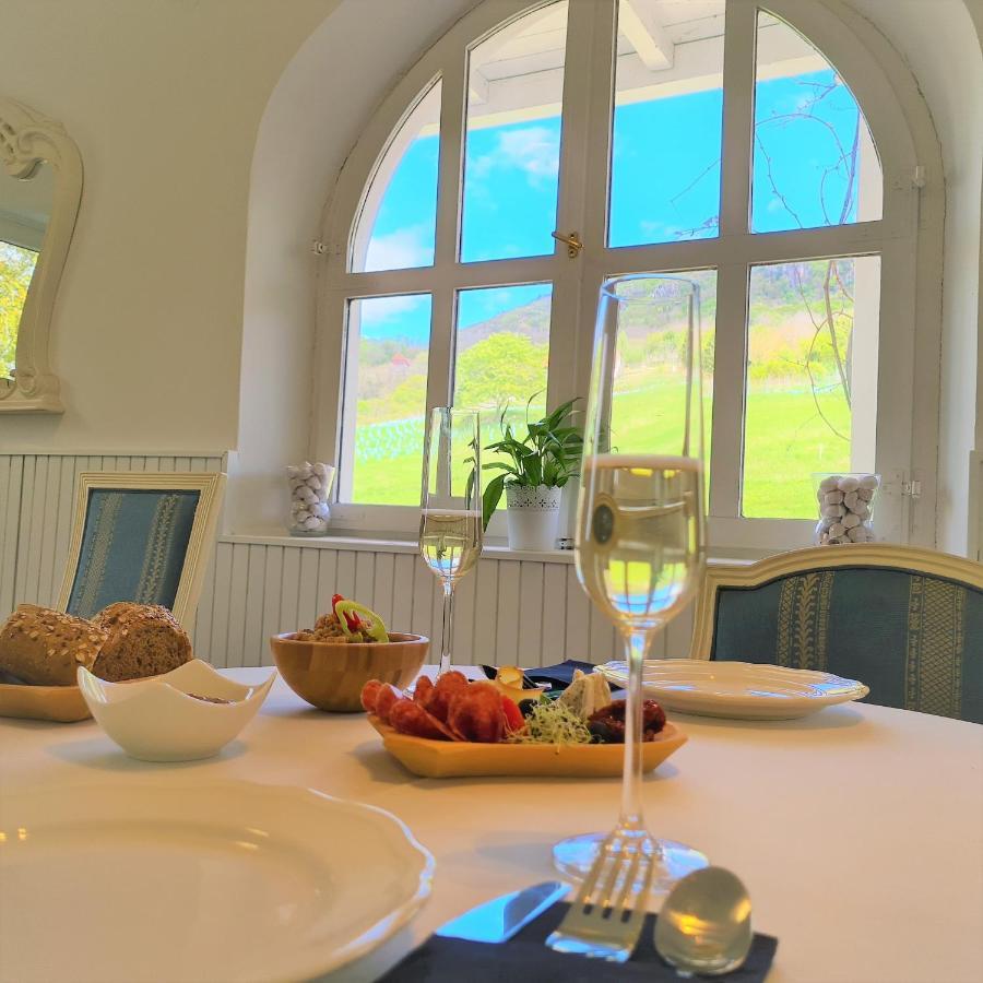 Villa Izabella Badacsonytordemic ภายนอก รูปภาพ